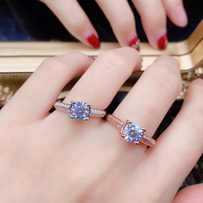 Nhẫn đính hôn kim cương vàng trắng thiết kế sang trọng cho nữ