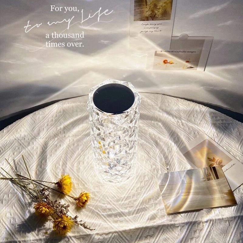 Đèn Pha Lê Trang Trí Phòng Khách, Phòng Ngủ, Phòng Game kèm điều khiển RGB 16 màu