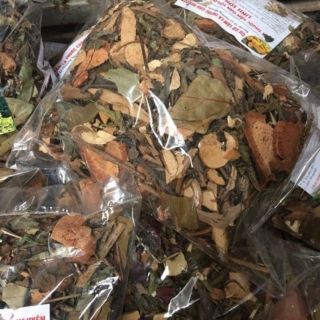 Lá tắm dao đỏ sau sinh gói 1kg