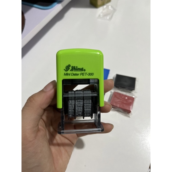 Con dấu ngày tháng năm NSX-HSD KÈM KHAY MỰC, con dấu chỉnh được ngày tháng năm theo ý, dấu dập date,Shiny Pet300