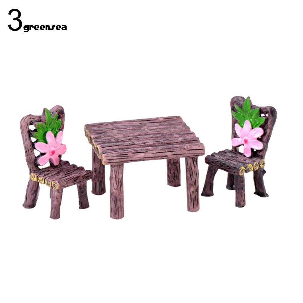 Bộ mô hình bàn và 2 ghế thu nhỏ xinh xắn dùng trang trí