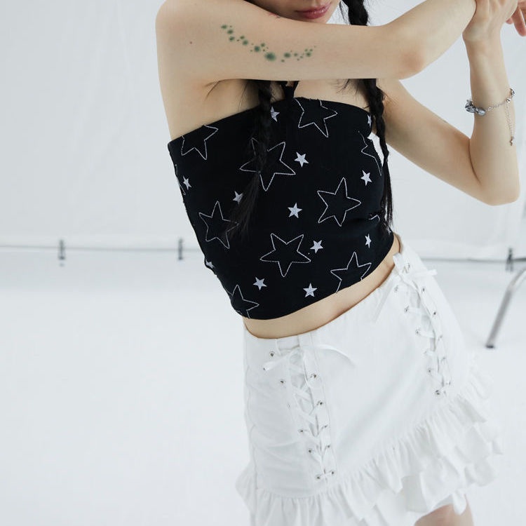 Áo Croptop y2k Hai Dây Xỏ Hạt Màu Đen Nhỏ Nhắn In Họa Tiết Ngôi Sao Thời Trang Cho Nữ y2k