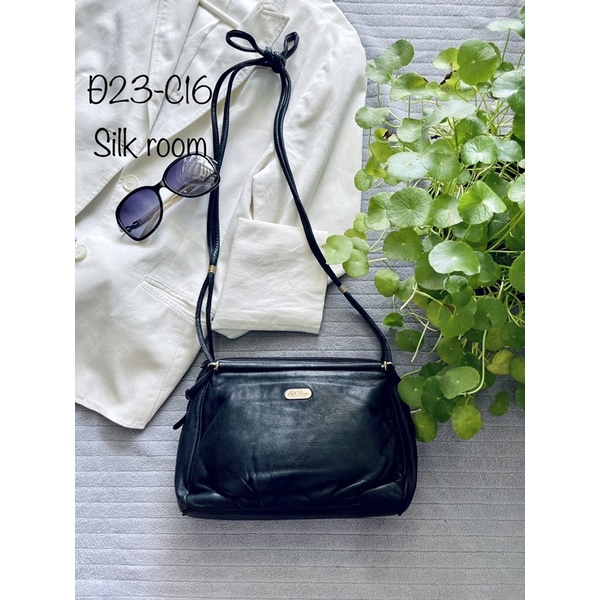 SALE- túi si màu đen dáng rất xinh
