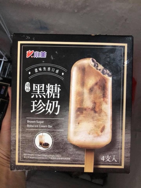 Kem sữa tươi trân châu đường đen - Hộp 4 cây