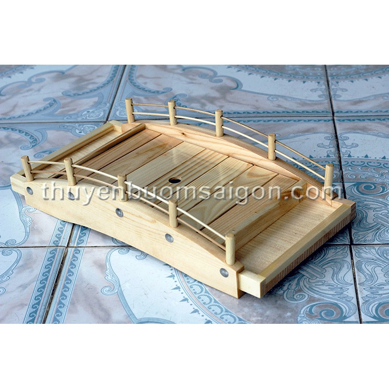 Khay cầu gỗ 36cm đựng sushi 2 tầng, khay gỗ trang trí sashimi nhà hàng Nhật gỗ Thông nhập khẩu