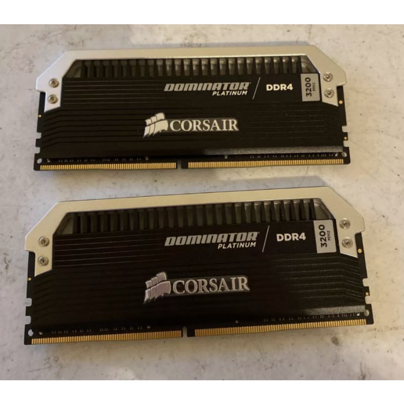 Cặp Ram Cosair Dominator Platinum có RGB và không có RGB, kit 32GB và 16GB