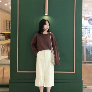 Áo pull dài tay in chữ ngực xẻ vạt