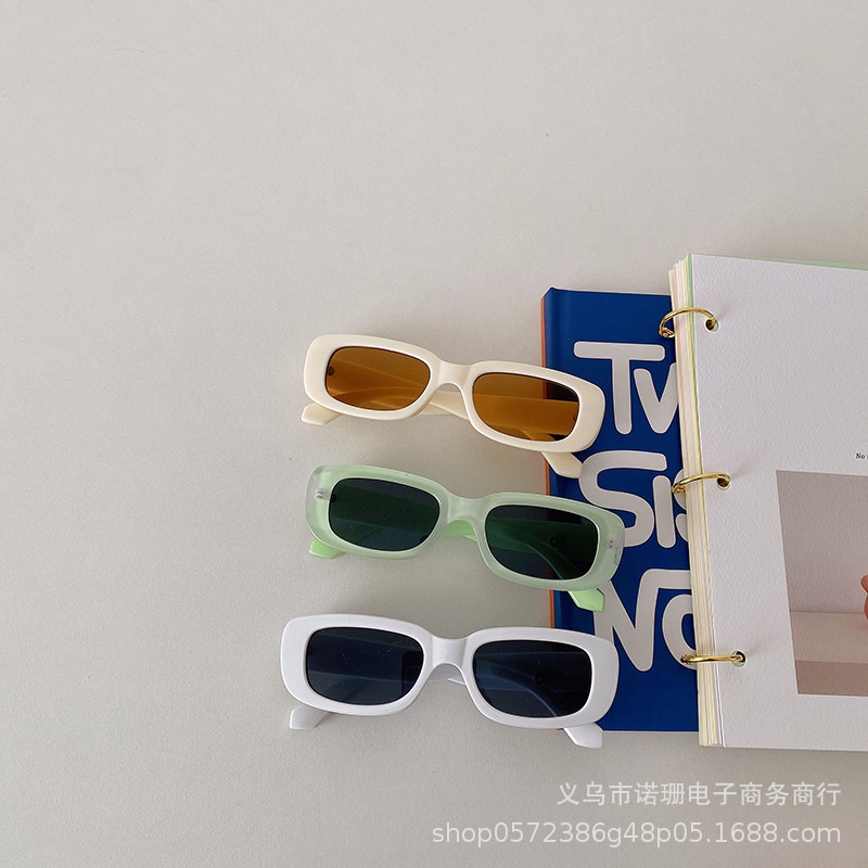 Kính vuông màu trơn chống tia UV400 phong cách Hàn Quốc cho bé