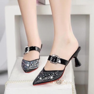 Dép sục đính đá