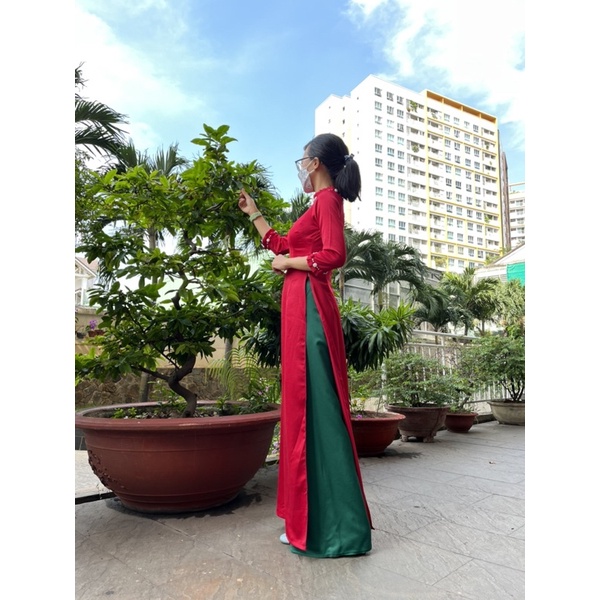 Áo dài lụa tây thi - kiểu mới - đính hạt tay và cổ - shop tự chụp