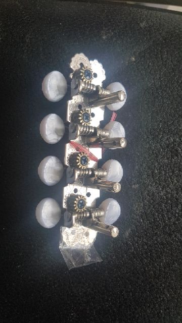 KHÓA ĐÀN MANDOLIN