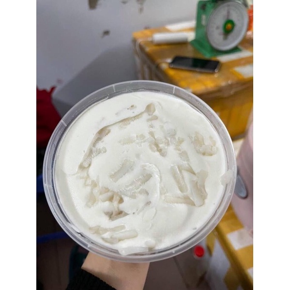 Kem dừa non Sài Gòn - kem dừa có cùi dừa non dẻo trong kem hũ 600ml