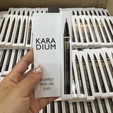 Bút dạ kẻ mắt Karadium Waterproof Brush Liner Black