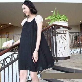 Váy bầu xếp ly dạo phố công sở