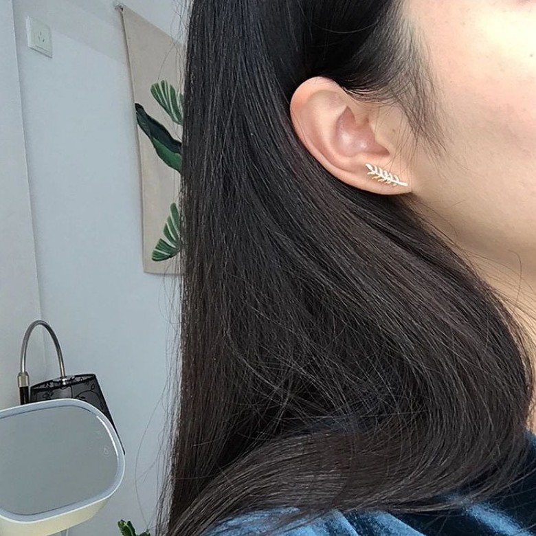 Bông Tai Hình Cành Lá Nhỏ Nhắn Xinh Xắn Dễ Thương, Kích Thước 2.1 X 0.6 cm