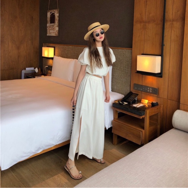 Set áo croptop bo eo kèm chân váy dài xẻ