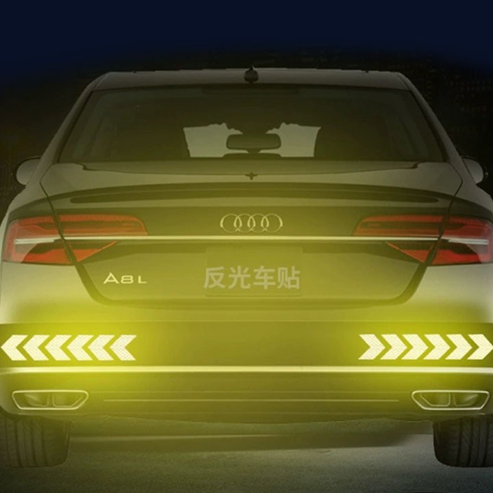 Decal phản quang hình múi tên dán trang trí cảnh báo cho xe ô, xe máy
