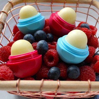 Son dưỡng quả trứng EOS lipbalm Mỹ