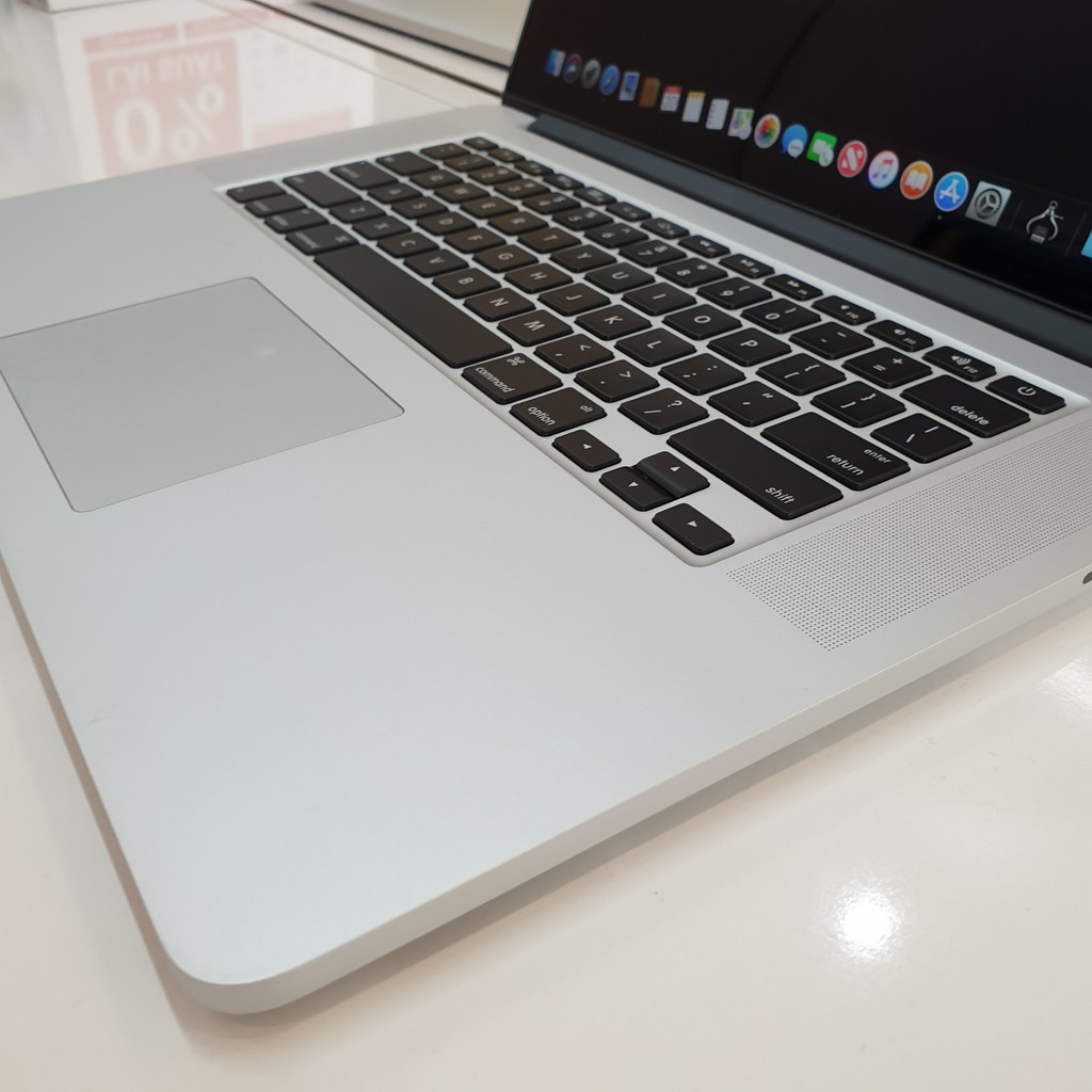 MACBOOK PRO MJLT2 2015 15.4" I7 16GB 512GB VGA 2GB