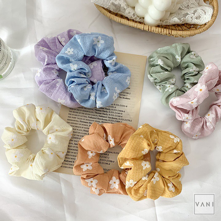 [Mã FAXANH245 giảm 10K đơn 50K] Cột Tóc Scrunchies Vải Linen Họa Tiết Hoa 5 Cánh Thời Trang - Vani Store