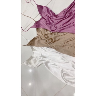 Đầm lụa cổ tim form ngắn