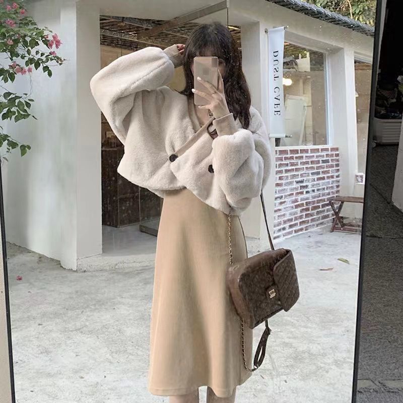 IELGY    Áo Khoác Lông Cổ Chữ V Thoải Mái Thời Trang Cho Nữ
