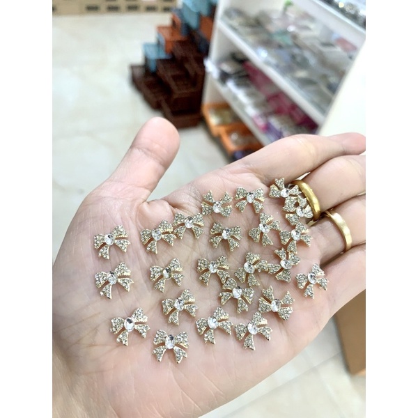 charm nơ cao cấp