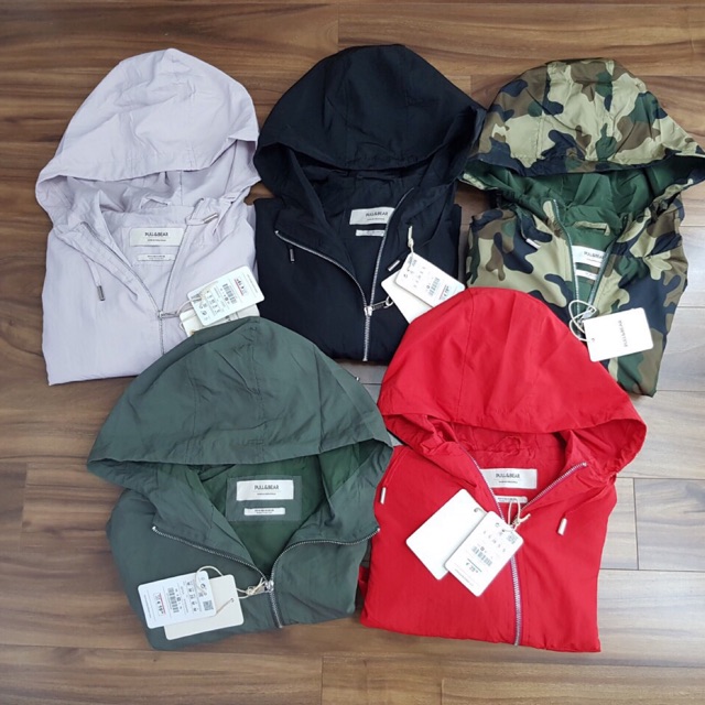 Áo gió Pull n bear dư xịn bao check tẹt