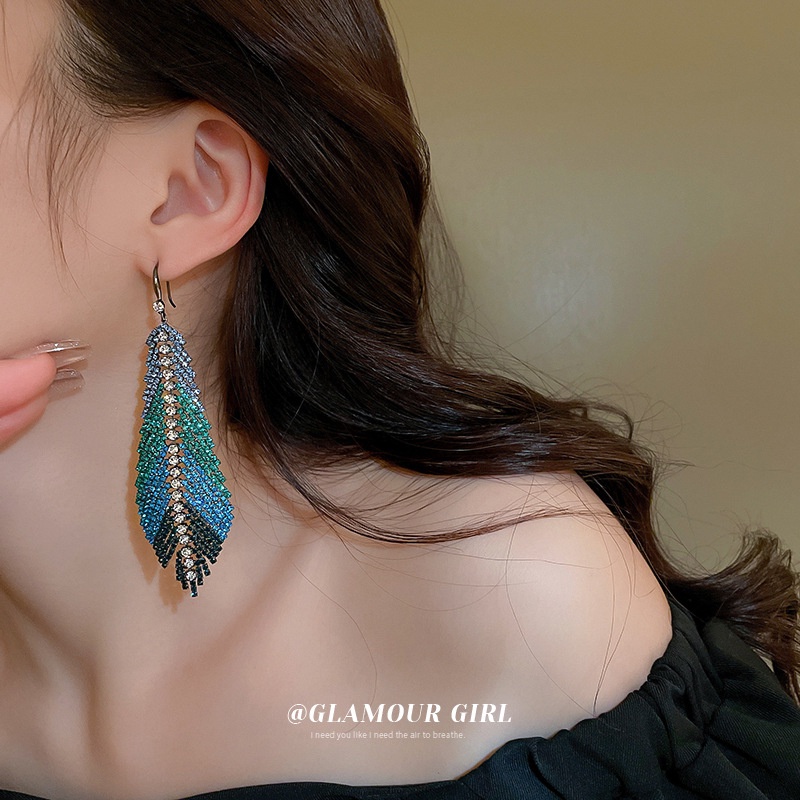 Khuyên Tai Bản To Đính Lông Vũ Thiết Kế Độc Đáo Kiểu Âu Mỹ Mới