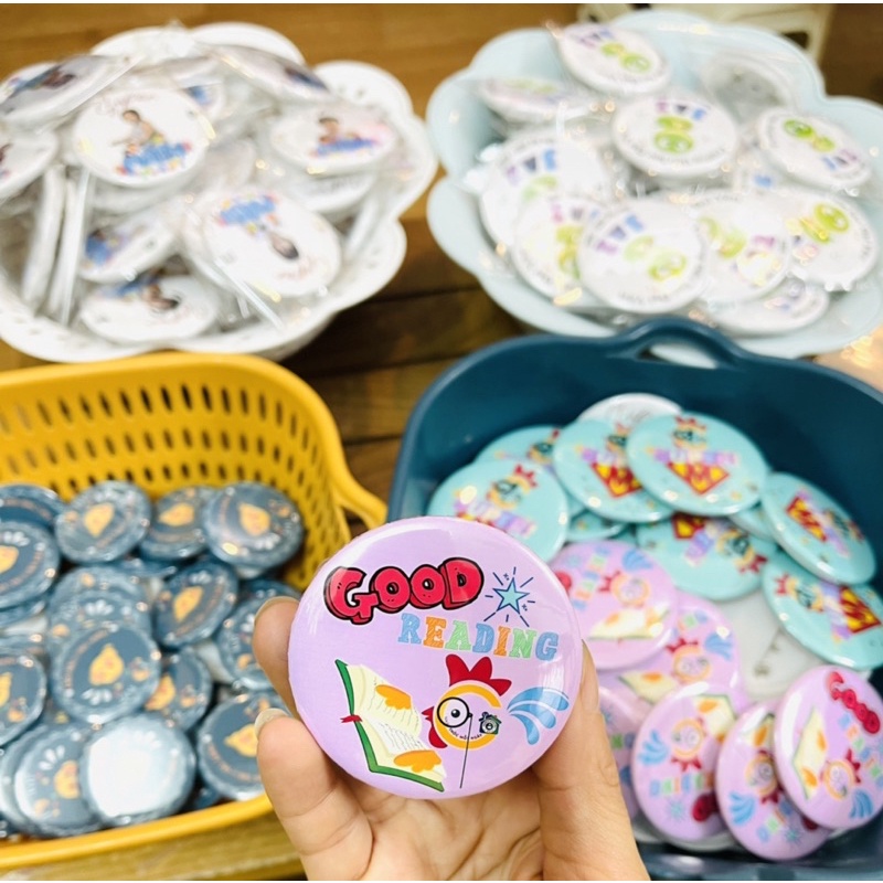 Huy hiệu in hình ảnh logo chữ theo yêu cầu