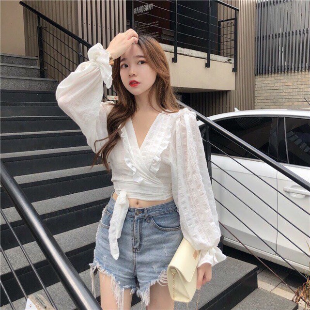 ÁO CROPTOP CỔ BÈO ĐẮP THẮT EO TRẮNG HỒNG