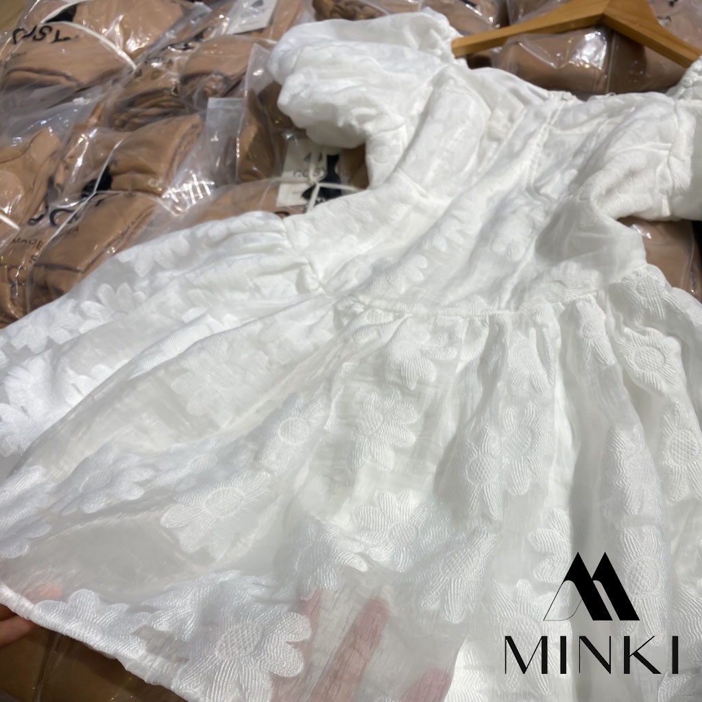 ĐẦM GẤM HOA NỔI ĐEN TRẮNG - CHẤT LIỆU CAO CẤP - MÀU ĐEN / TRẮNG | BigBuy360 - bigbuy360.vn