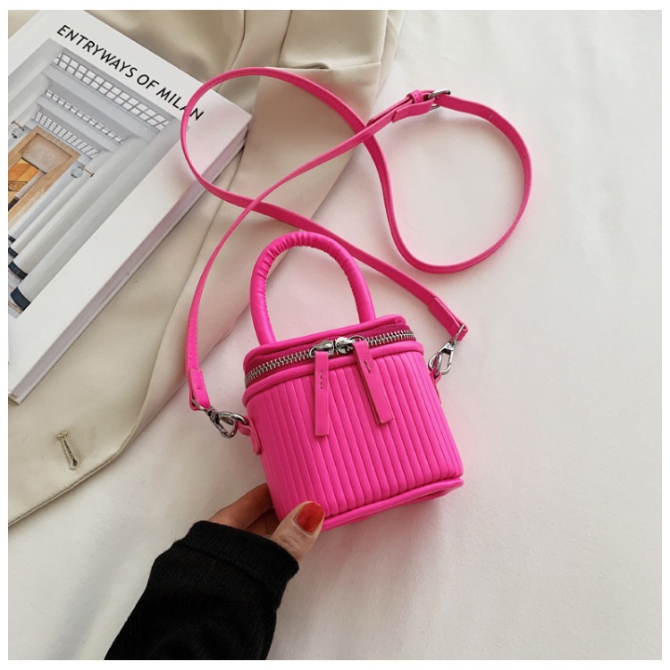 Túi Đeo Chéo Dạng Xô Họa Tiết Kẻ Sọc Thời Trang Cho Nữ