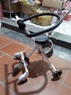 Xe đẩy 5 bánh gấp gọn cho bé