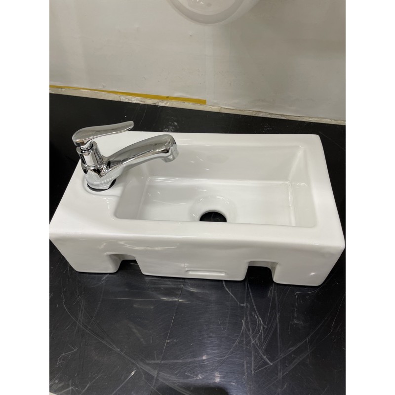 Chậu rửa mặt , lavabo treo tường siêu nhỏ dùng trong y tế , nơi chật hẹp