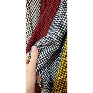 Vải lụa trượt kẻ răng sói