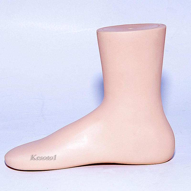 Ma Nơ Canh Dùng Trưng Bày Giày Tiện Lợi