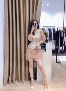 Chân váy ren xoè  tầng