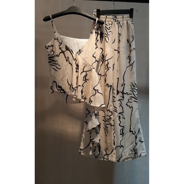 Set lụa họa tiết HongKong.