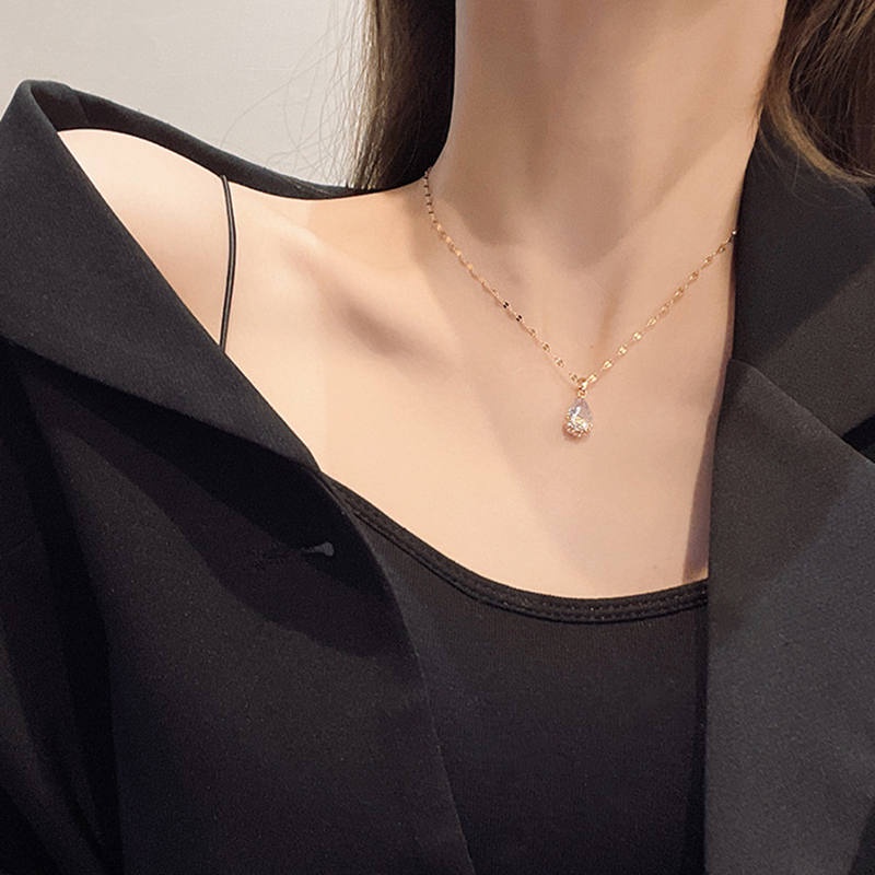 Vòng cổ titan nữ không gỉ dây chuyền titan mặt hình giọt nước pha lê long lanh thời trang thanh lịch