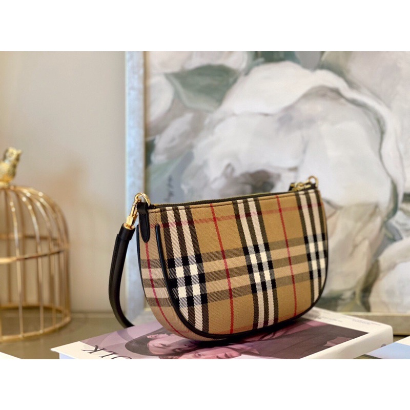 Túi đeo vai/ túi kẹp nách nữ Burberry BBR cao cấp thiết kế đơn giản sang trọng
