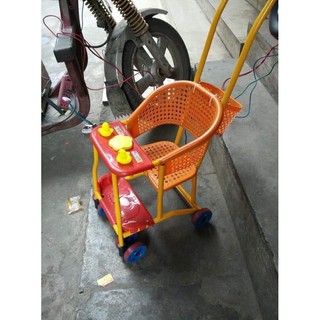Xe đẩy mây cho bé