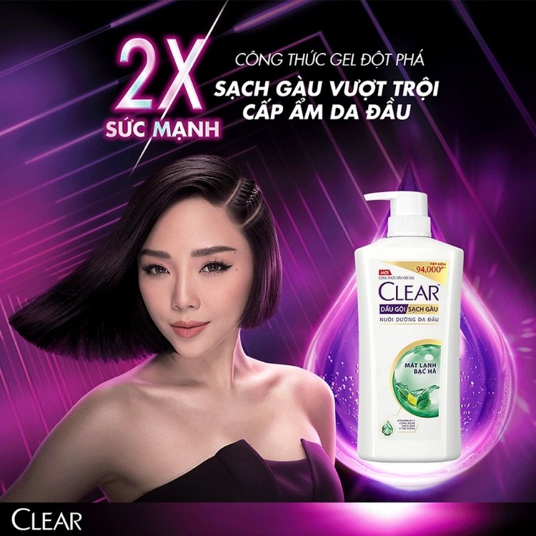 Dầu gội sạch gàu Clear hoa anh đào và mát lạnh bạc hà 630g/chai