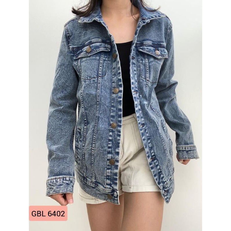 Áo Khoác Denim Màu Xanh Đậm Phong Cách Cá Tính