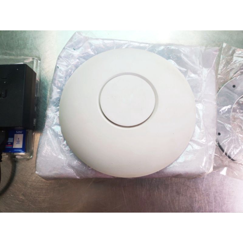 🥇 🥇 Bộ Phát Sóng Tốc Độ Cao Unifi UAP-AC-Pro - Tải 200 User - Wifi Maketing | WebRaoVat - webraovat.net.vn