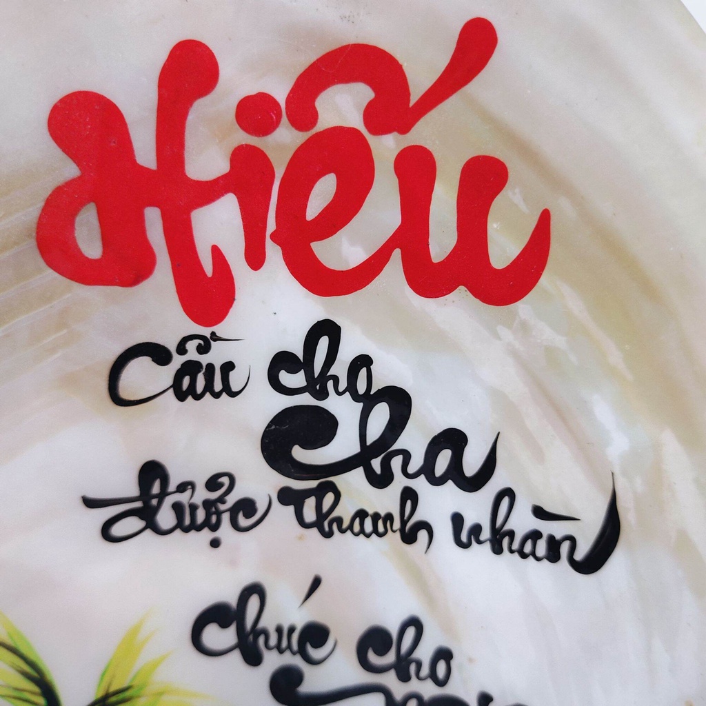 Thư pháp trên vỏ ngọc trai tự nhiên,, viết thư pháp theo yêu cầu quý khách hàng