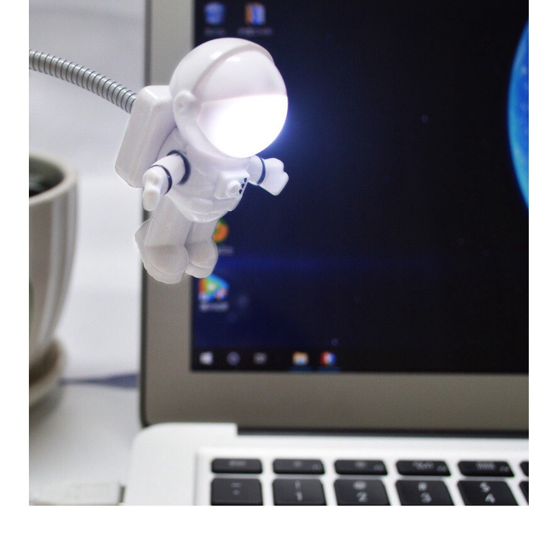 Đèn LED mini hình phi hành gia độc đáo cắm USB đèn ngủ dễ thương