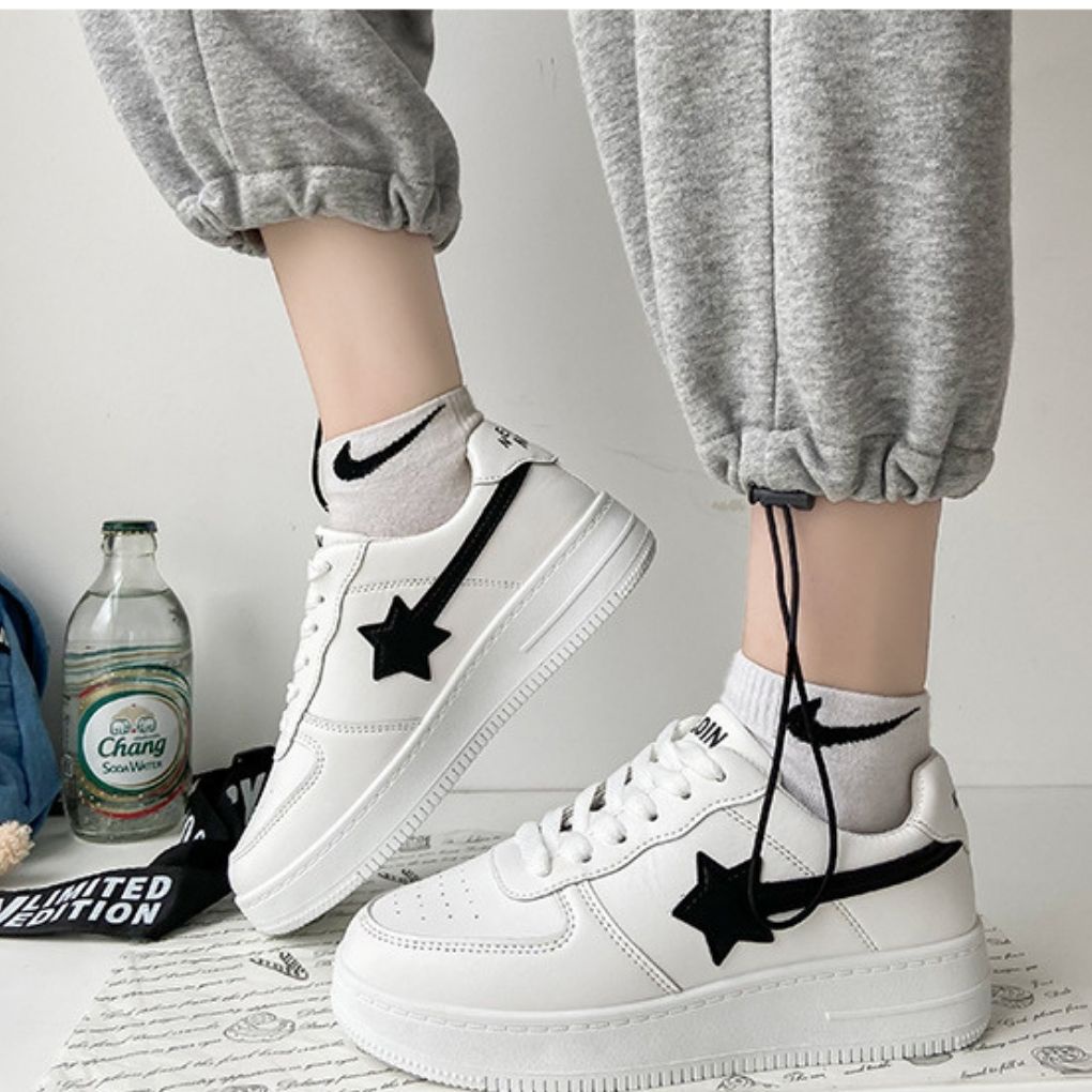 Giày thể thao nữ phong cách Hàn Quốc chất liệu da mềm siêu nhẹ siêu êm đế cao su đúc 3cm dễ làm sạch DOZIMAX