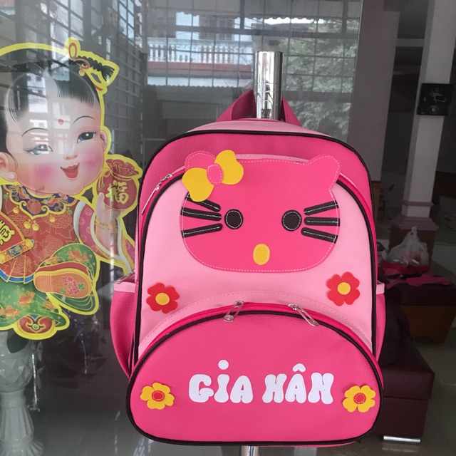 Balo thêu tên bé