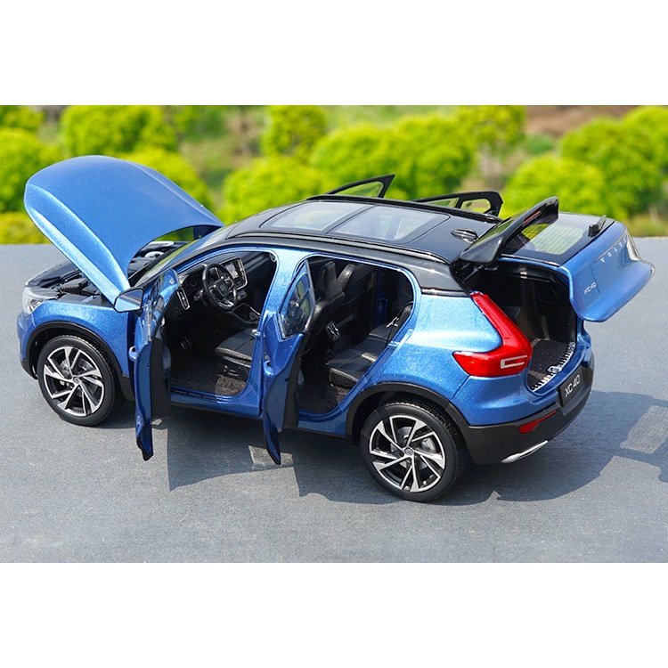Mô hình xe Volvo XC40 tỉ lệ 1:18